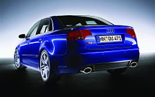   Audi RS4 - 2005
