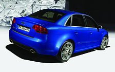   Audi RS4 - 2005