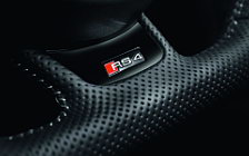   Audi RS4 Avant - 2012