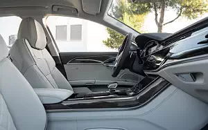   Audi S8 - 2019