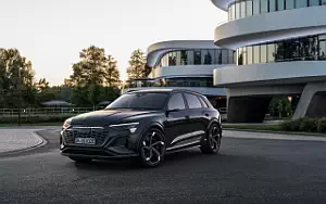   Audi SQ8 e-tron quattro - 2022