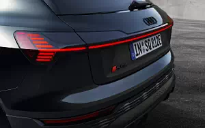   Audi SQ8 e-tron quattro - 2022