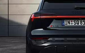   Audi SQ8 e-tron quattro - 2022