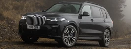 BMW X7 xDrive30d M Sport UK-spec