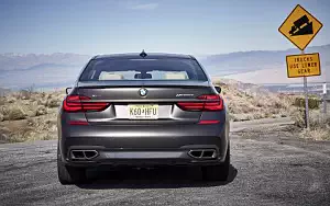   BMW M760i xDrive US-spec - 2017