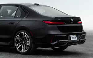   BMW 760i xDrive M Sport US-spec - 2022
