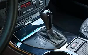   BMW X5 4.6is US-spec - 2002