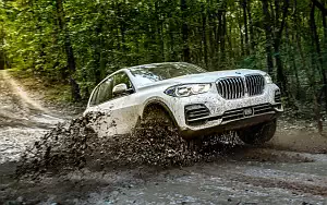   BMW X5 xDrive40i US-spec - 2018