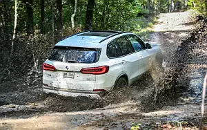   BMW X5 xDrive40i US-spec - 2018