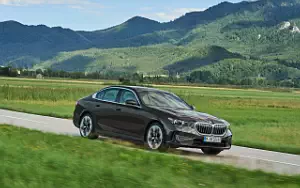   BMW 530e (Sophisto Grey Metallic) - 2023