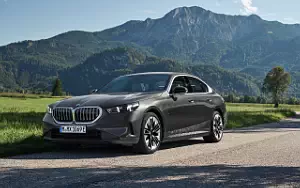   BMW 530e (Sophisto Grey Metallic) - 2023