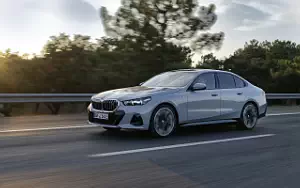   BMW i5 eDrive40 M Sport (Brooklyn Grey Metallic) - 2023