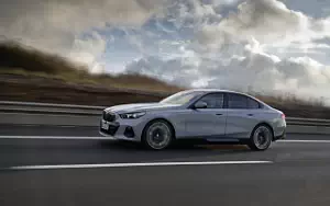   BMW i5 eDrive40 M Sport (Brooklyn Grey Metallic) - 2023