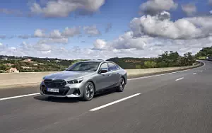   BMW i5 M60 xDrive (Frozen Pure Grey) - 2023