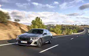   BMW i5 M60 xDrive (Frozen Pure Grey) - 2023