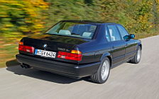   BMW 750iL E32