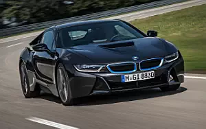   BMW i8 - 2013