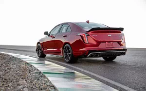   Cadillac CT4-V Blackwing - 2021