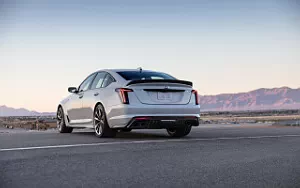   Cadillac CT5-V Blackwing - 2021