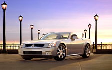   Cadillac XLR 2004