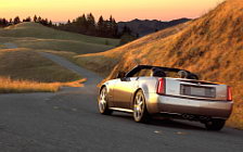   Cadillac XLR 2004
