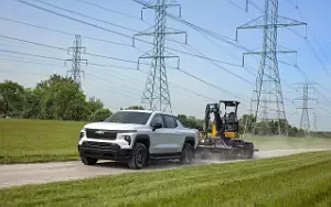   Chevrolet Silverado EV WT Crew Cab (Summit White) - 2023