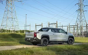   Chevrolet Silverado EV WT Crew Cab (Summit White) - 2023