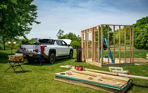   Chevrolet Silverado EV WT Crew Cab (Summit White) - 2023