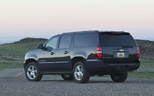   Chevrolet Suburban LTZ - 2007