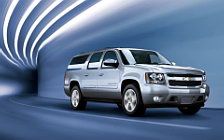   Chevrolet Suburban - 2009