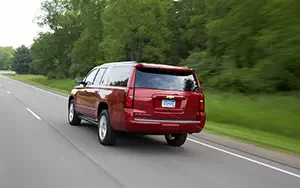   Chevrolet Suburban LTZ - 2015