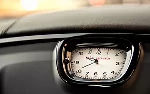   Chrysler 300C John Varvatos Limited Edition - 2013