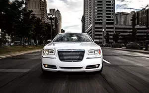   Chrysler 300 Motown - 2013