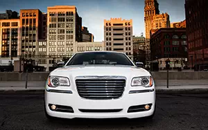   Chrysler 300 Motown - 2013