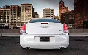   Chrysler 300 Motown - 2013