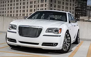   Chrysler 300 Motown - 2013