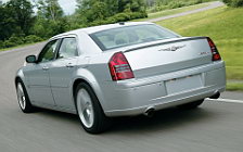   Chrysler 300C SRT8 - 2005