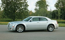   Chrysler 300C SRT8 - 2005