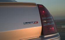  Chrysler 300C SRT8 - 2005