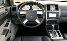   Chrysler 300C SRT8 - 2005