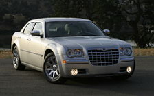   Chrysler 300C - 2005