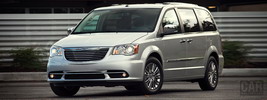 Chrysler Town & Country - 2011
