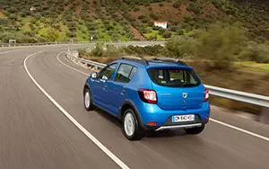   Dacia Sandero Stepway - 2012