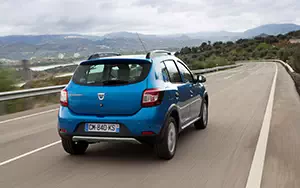   Dacia Sandero Stepway - 2012