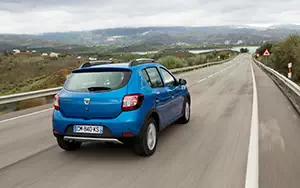   Dacia Sandero Stepway - 2012