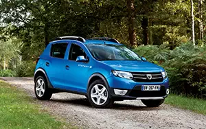   Dacia Sandero Stepway - 2012