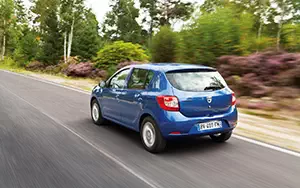   Dacia Sandero - 2012