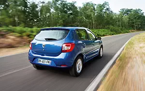   Dacia Sandero - 2012