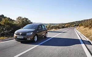   Dacia Sandero - 2016