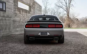   Dodge Challenger 392 HEMI Scat Pack Shaker - 2015